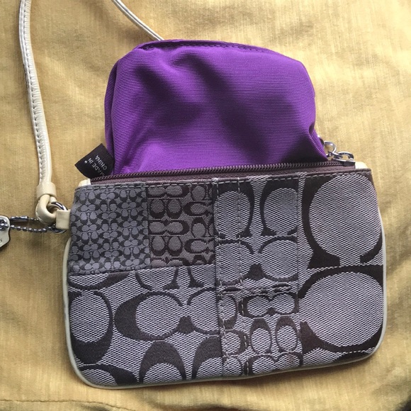 Coach - Picture 5 of 5